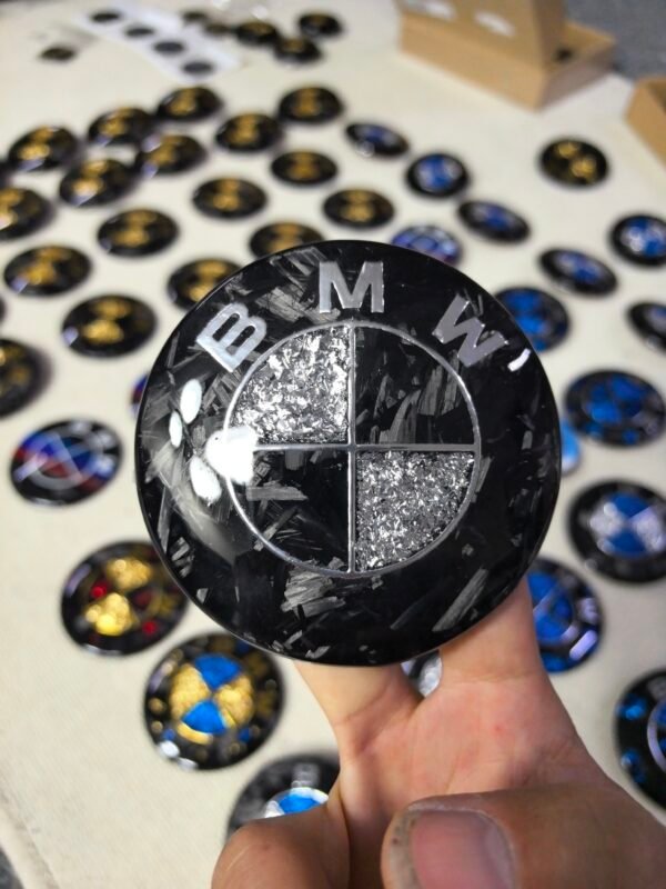 8ead9bcb8970146a3a18ea0b04852d98 Carbon fiber car emblem